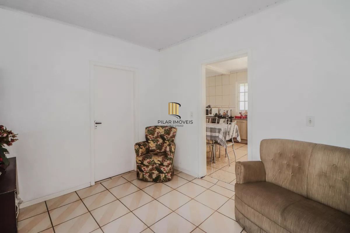 Casa e loja à venda com 300m², 3 quartos e 3 vagas no Rubem Berta