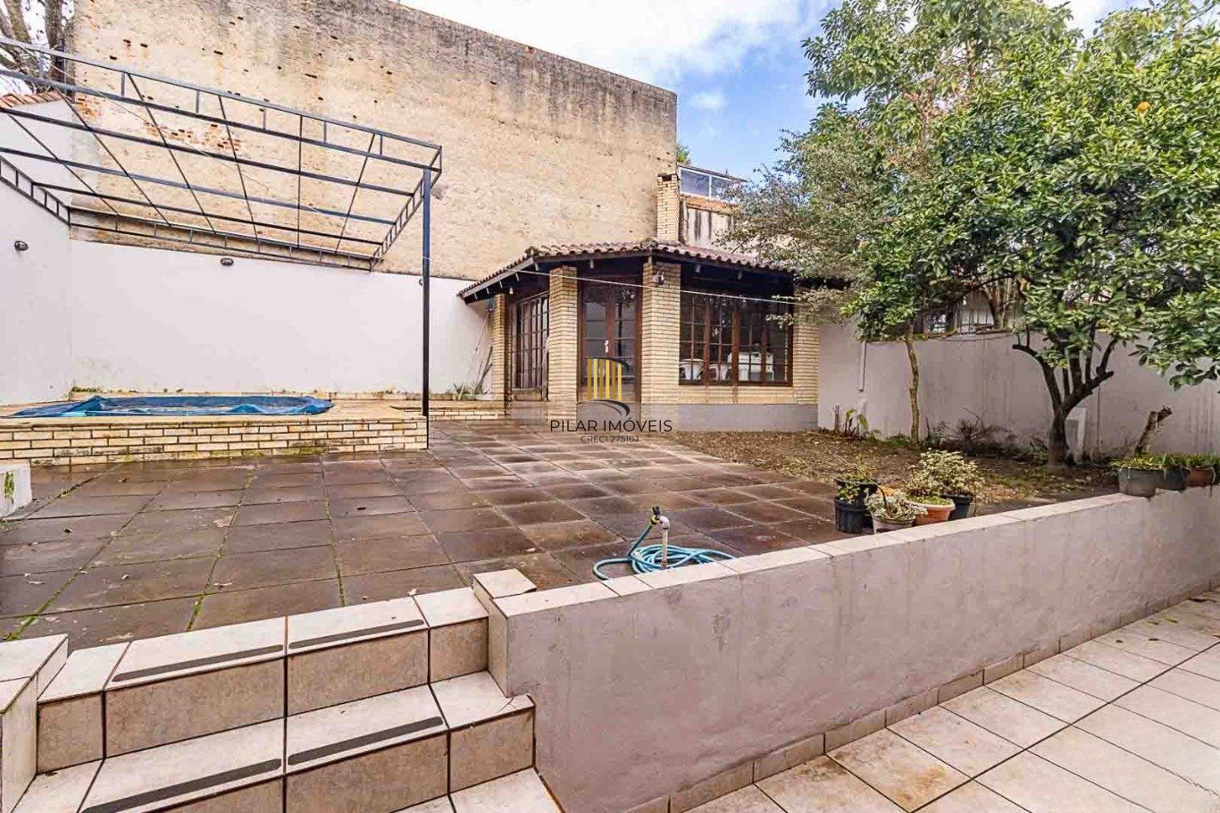 Casa de 3 dormitório no bairro Jardim do Salso