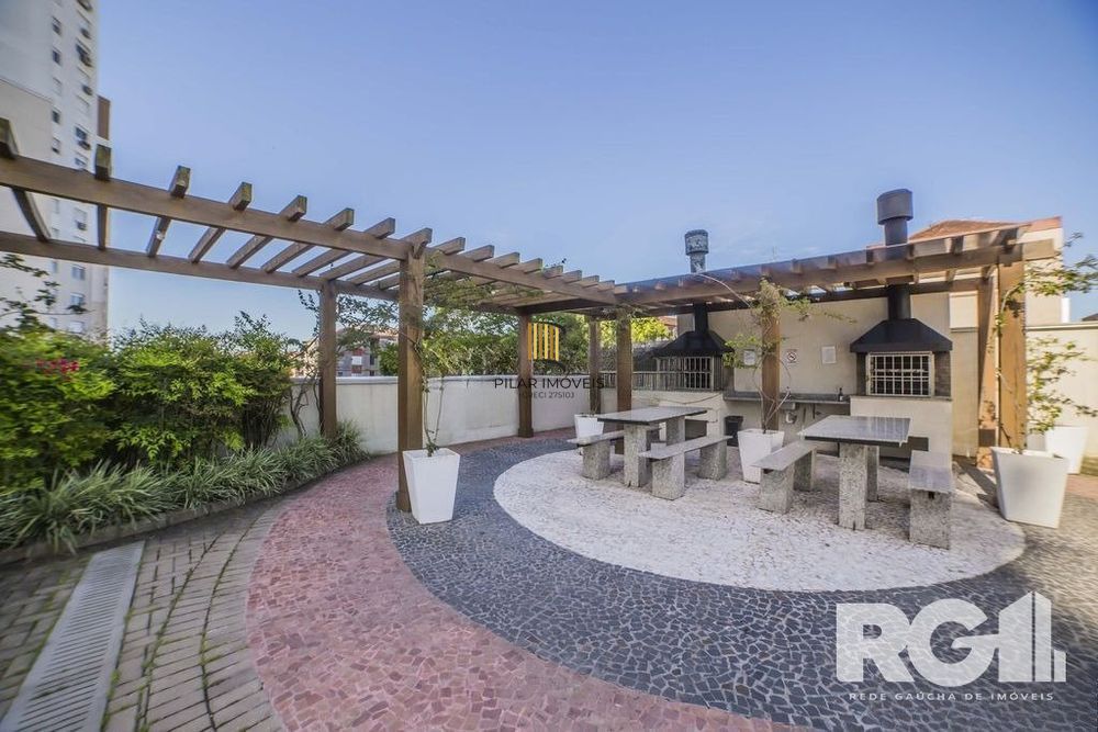 Apartamento de 3 quartos, suíte, elevador, 1 vaga no bairro Vila Ipiranga.