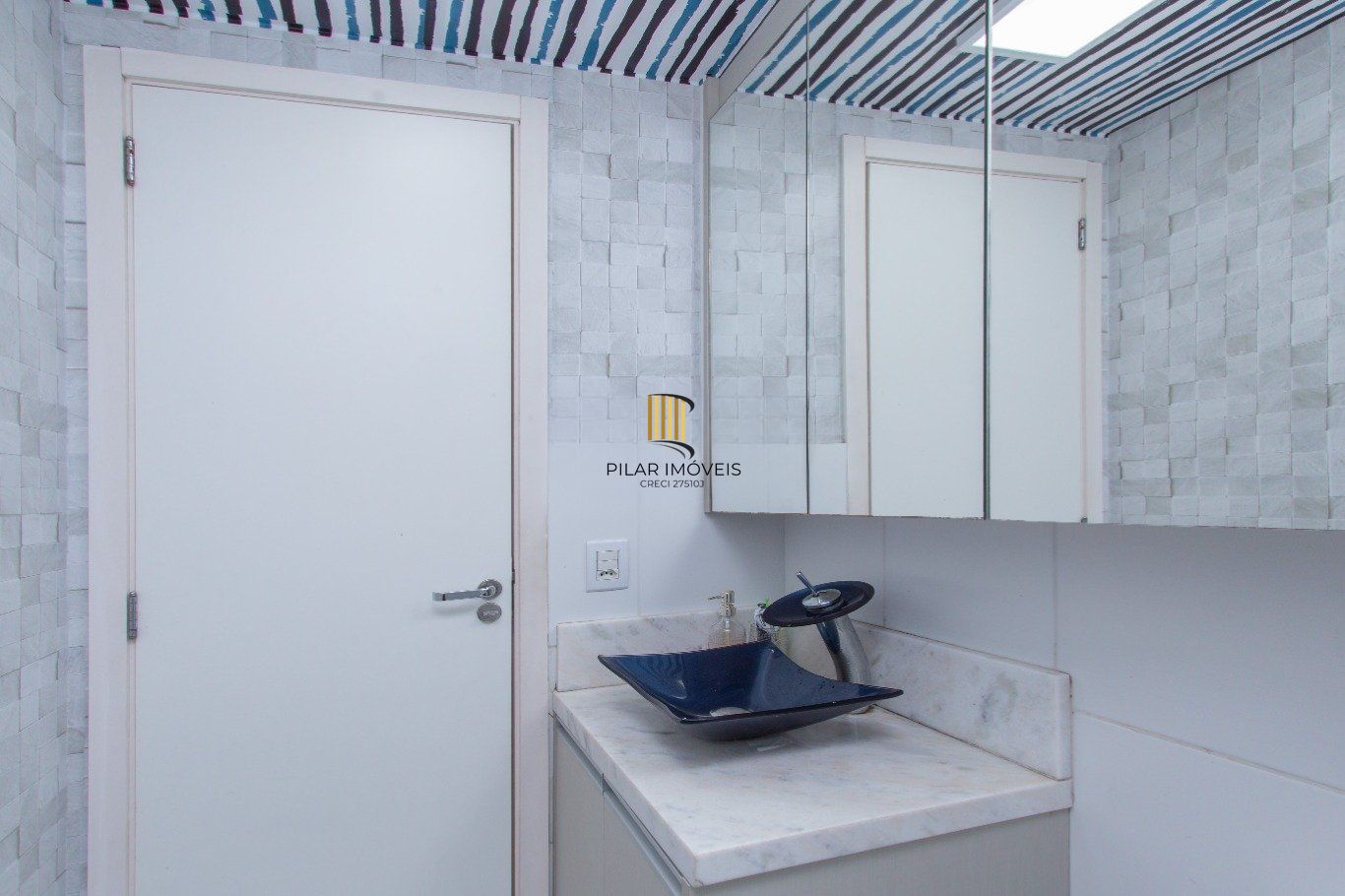 Apartamento 75m²,  3 dormitórios, 1 vaga à venda Rua Airton Ferreira da Silva.