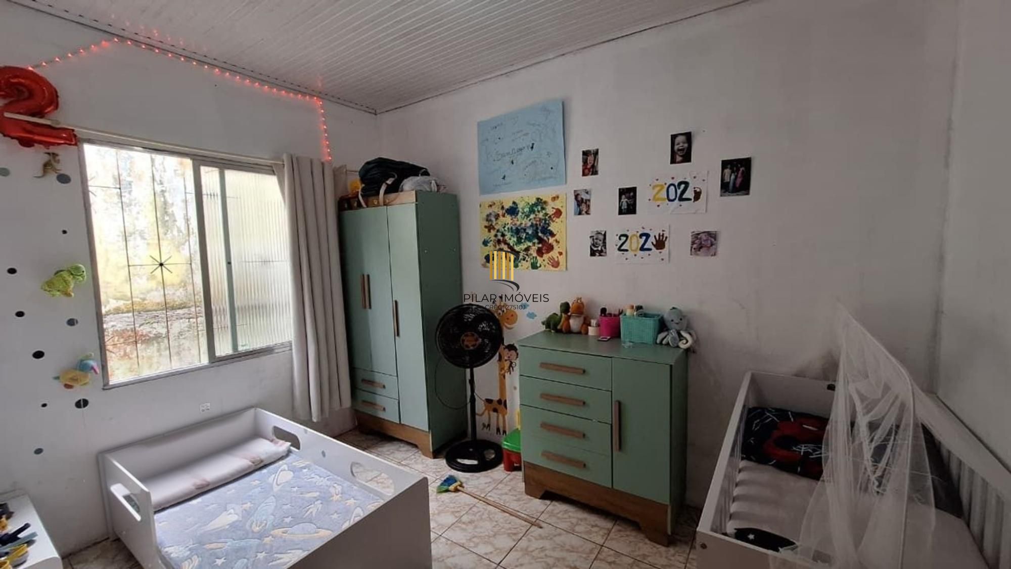 Casa de 4 dormitórios e 4 vagas de garagem em Canoas.