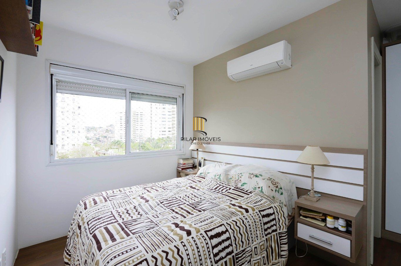 Apartamento 2 Dormitórios com Elevador e 2 Vagas à Venda no Jardim Carvalho