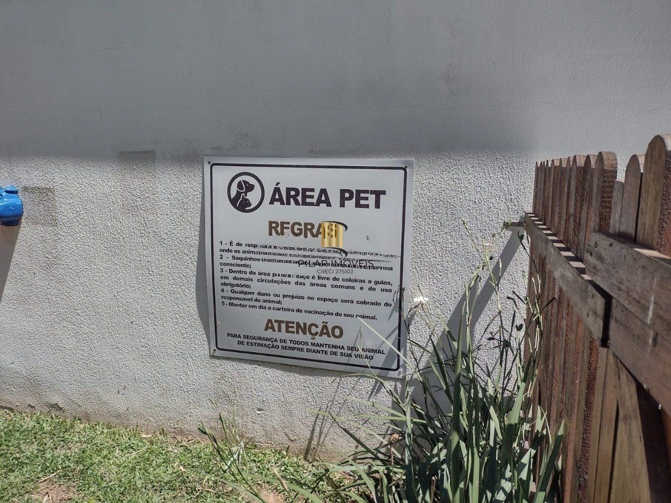 Apartamento 2 Dormitórios Térreo com Portaria 24h no Morro Santana