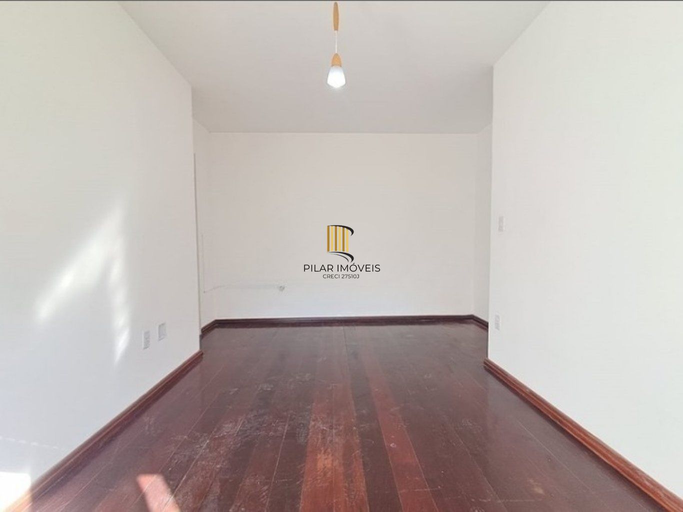 Apartamento com 2 quartos e 1 vaga à venda em Centro Histórico.