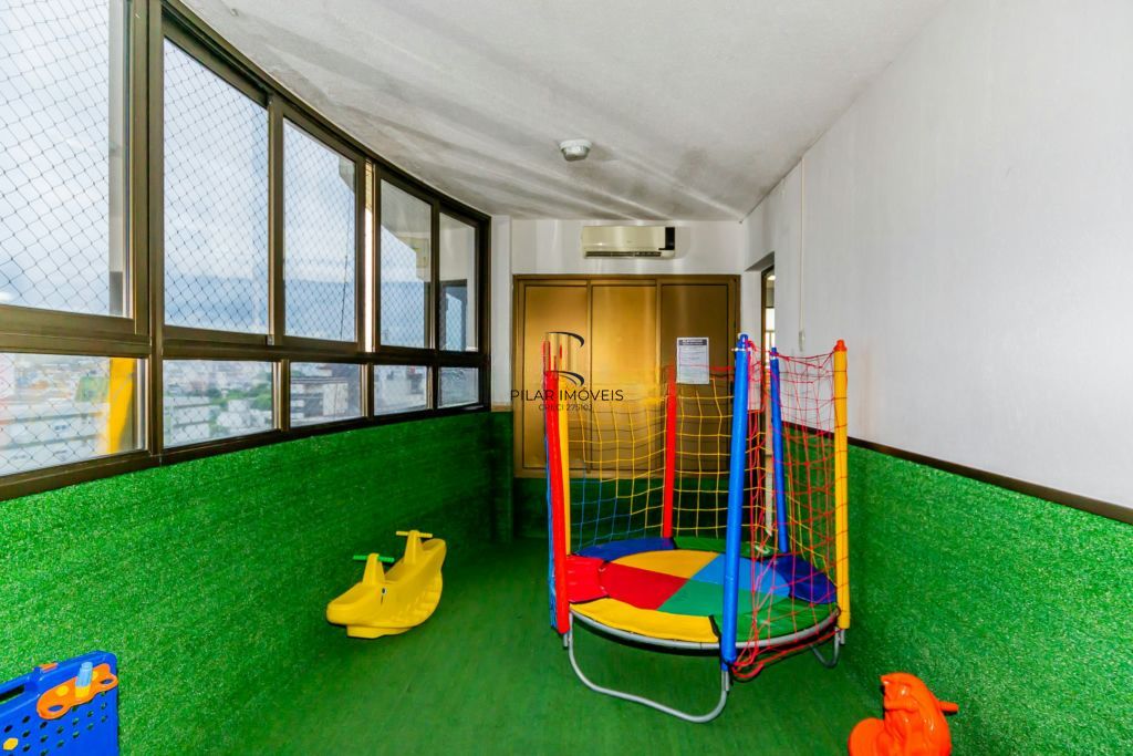 Apartamento com 3 quartos 2 vagas e elevador e gás central no Bairro Santana