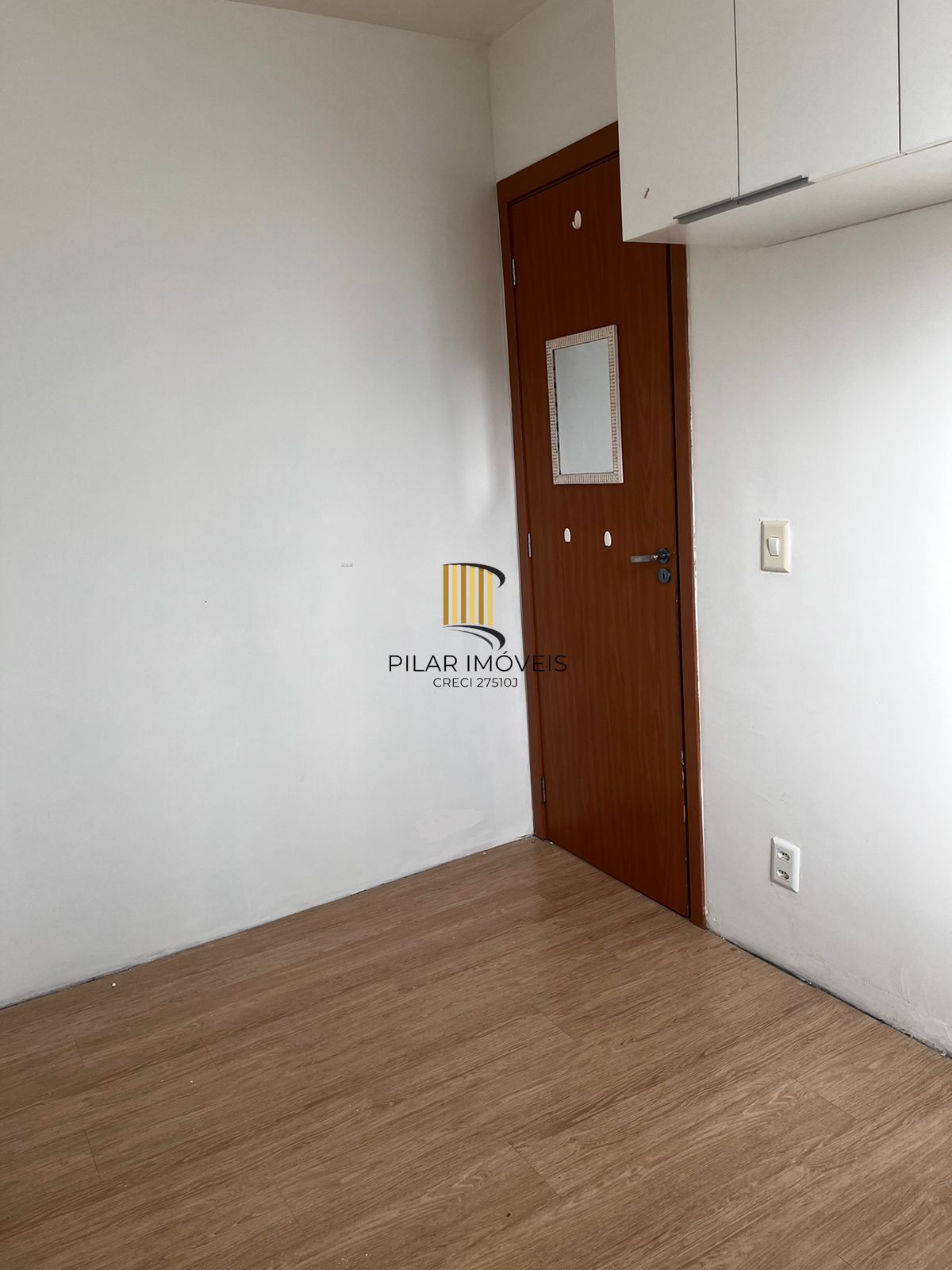 Apartamento com Sacada Morro Santana com 1 vaga de garagem
