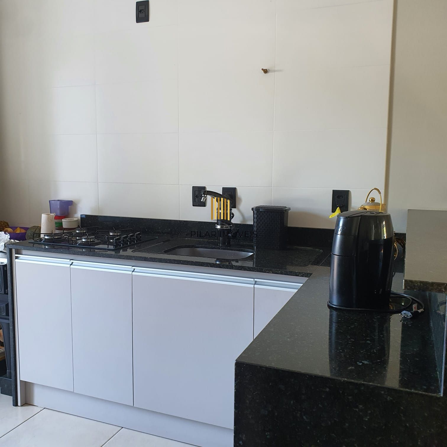 Casa geminada com 2 quartos e vaga de garagem no bairro Cruzeiro do sul