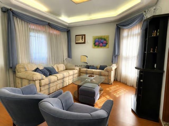 Casa de 3 dormitórios, piscina e 4 vagas de garagem em Canoas.