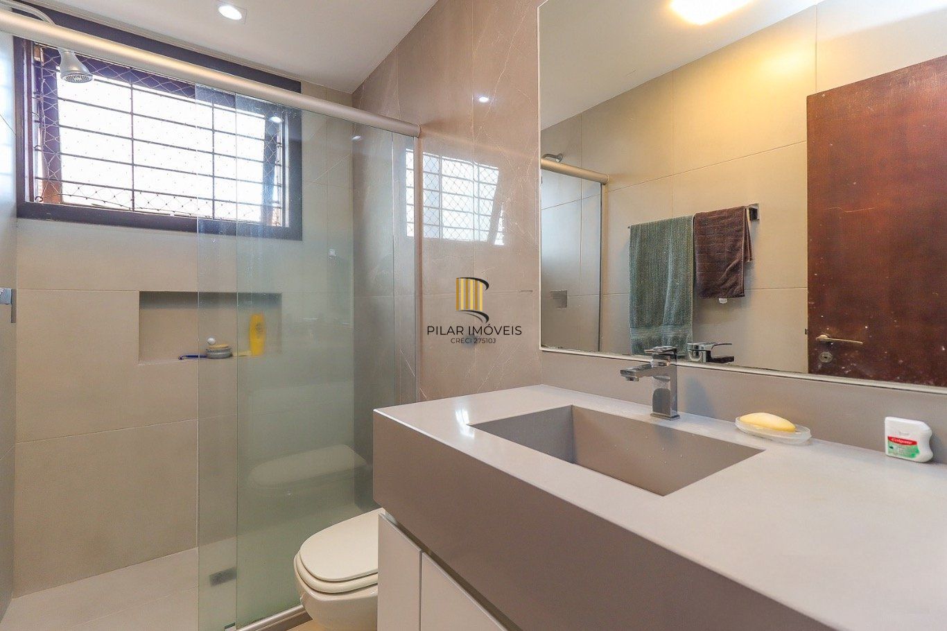 Casa de 3 dormitórios bairro Ipanema