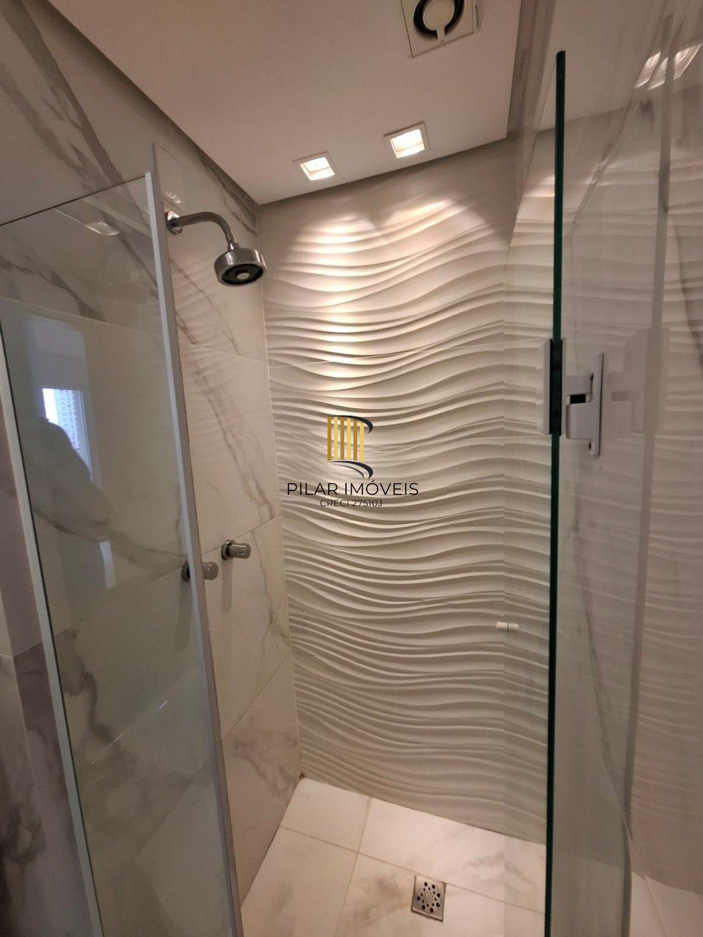 Apartamento 2 Quartos, Suíte, Vaga, Elevador no Condomínio Boulevard