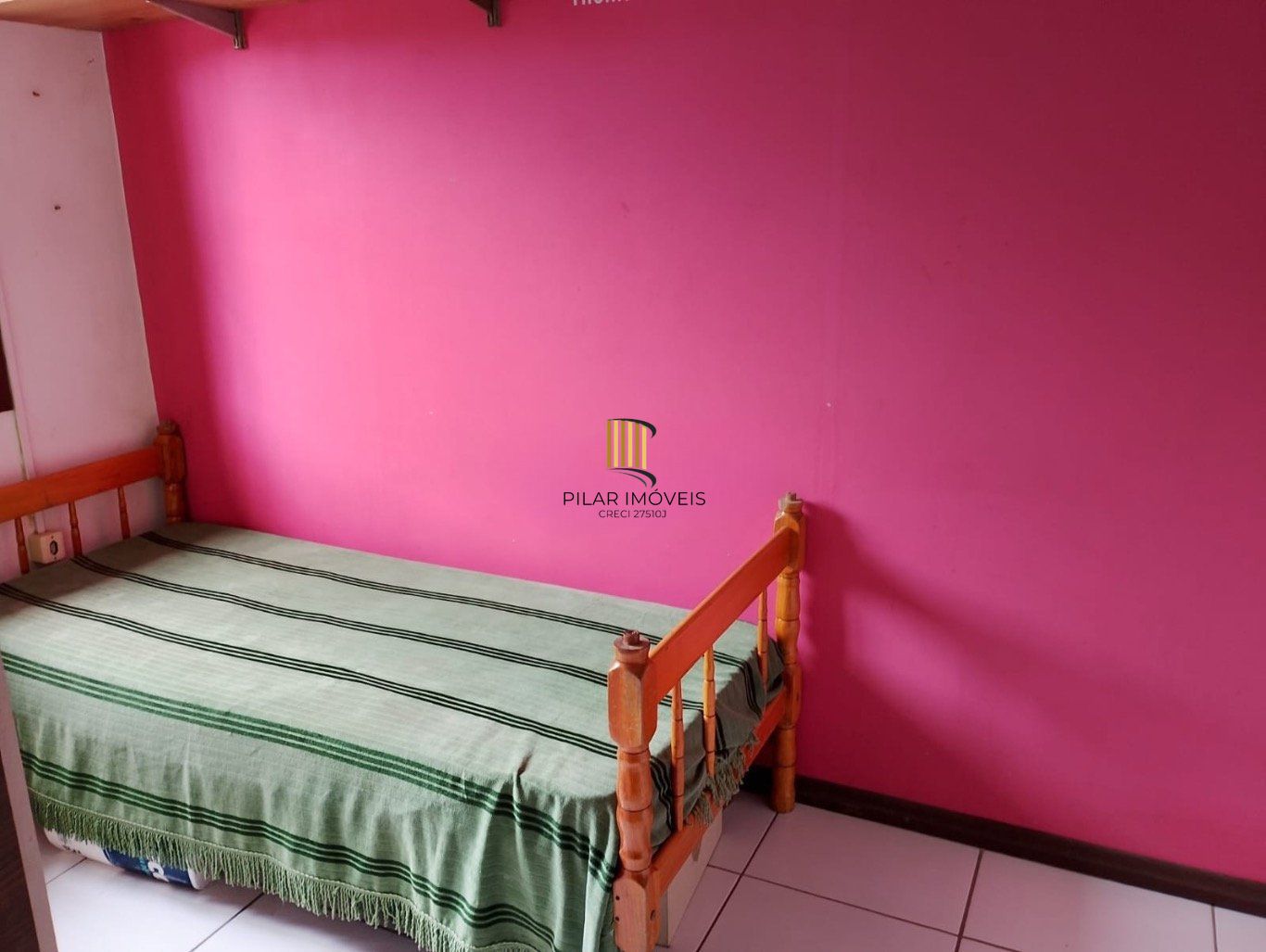 Casa de 2 dormitórios e 1 vaga de garagem em Canoas.