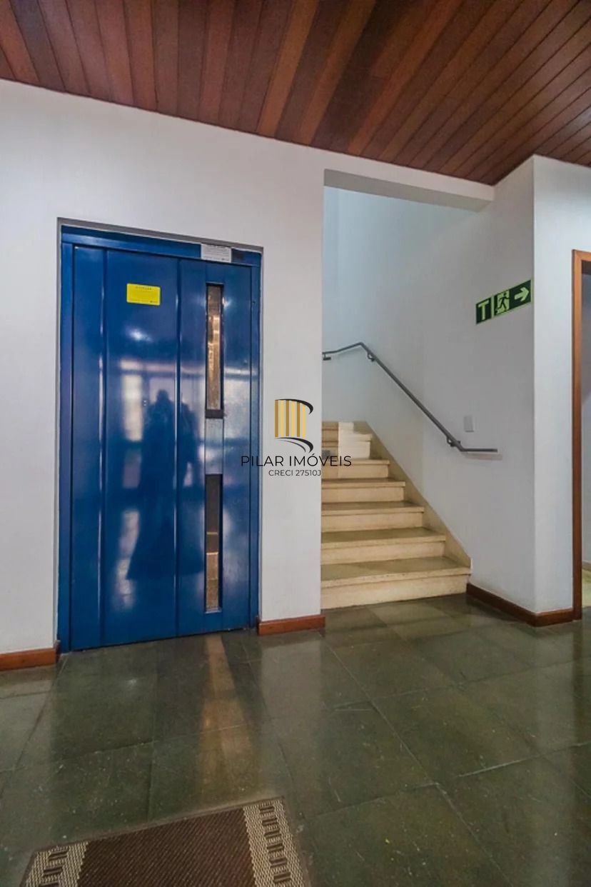 Apartamento com 2 quartos e 1 vaga à venda em Centro Histórico.