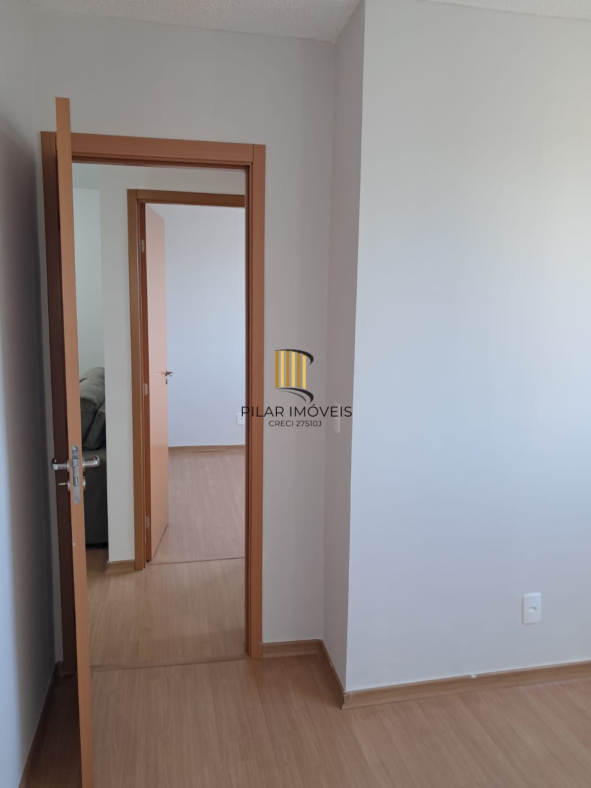 Apartamento com 2 quartos, vaga de garagem e elevador no bairro Estância velha