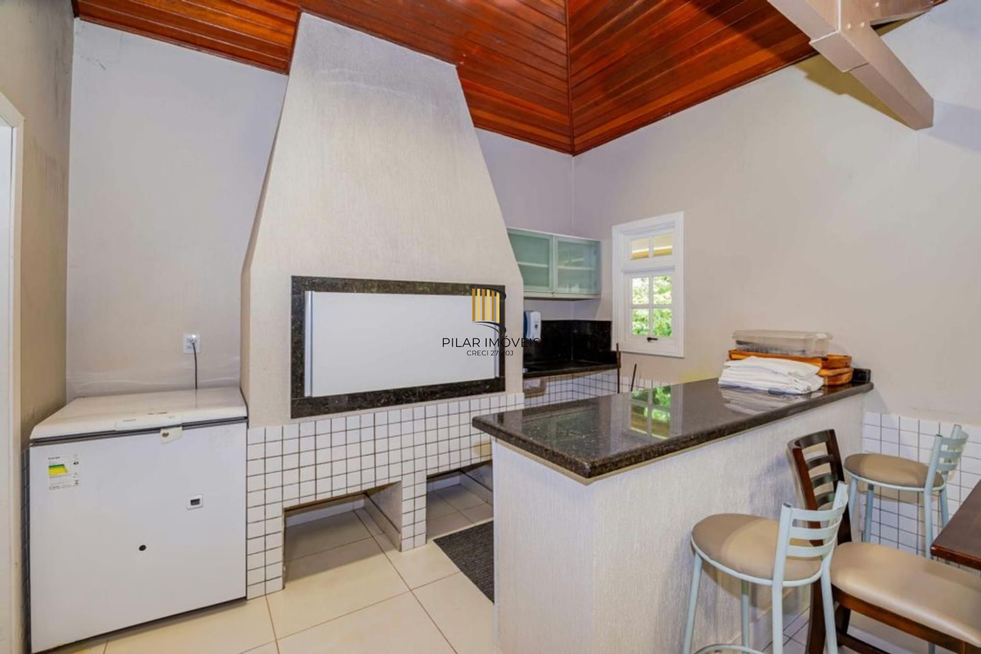 Apartamento semi mobiliado de 3 quartos, elevador, 1 vaga no bairro Cavalhada