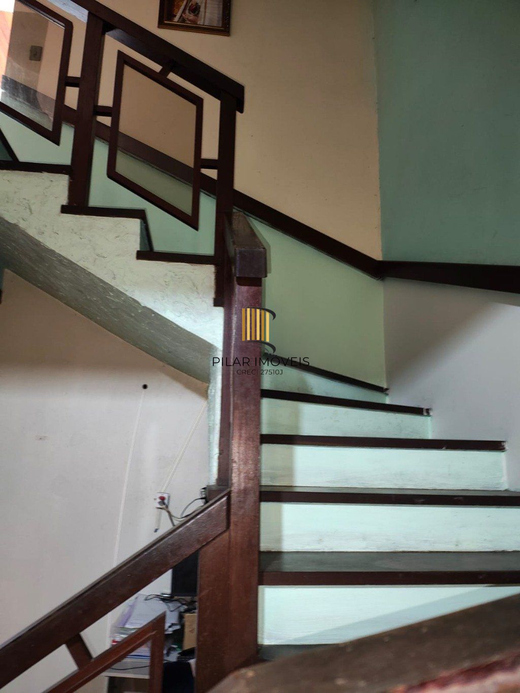 Casa com 3 Quartos, 3 Banheiros, 2 vagas No Bairro Nonoai.