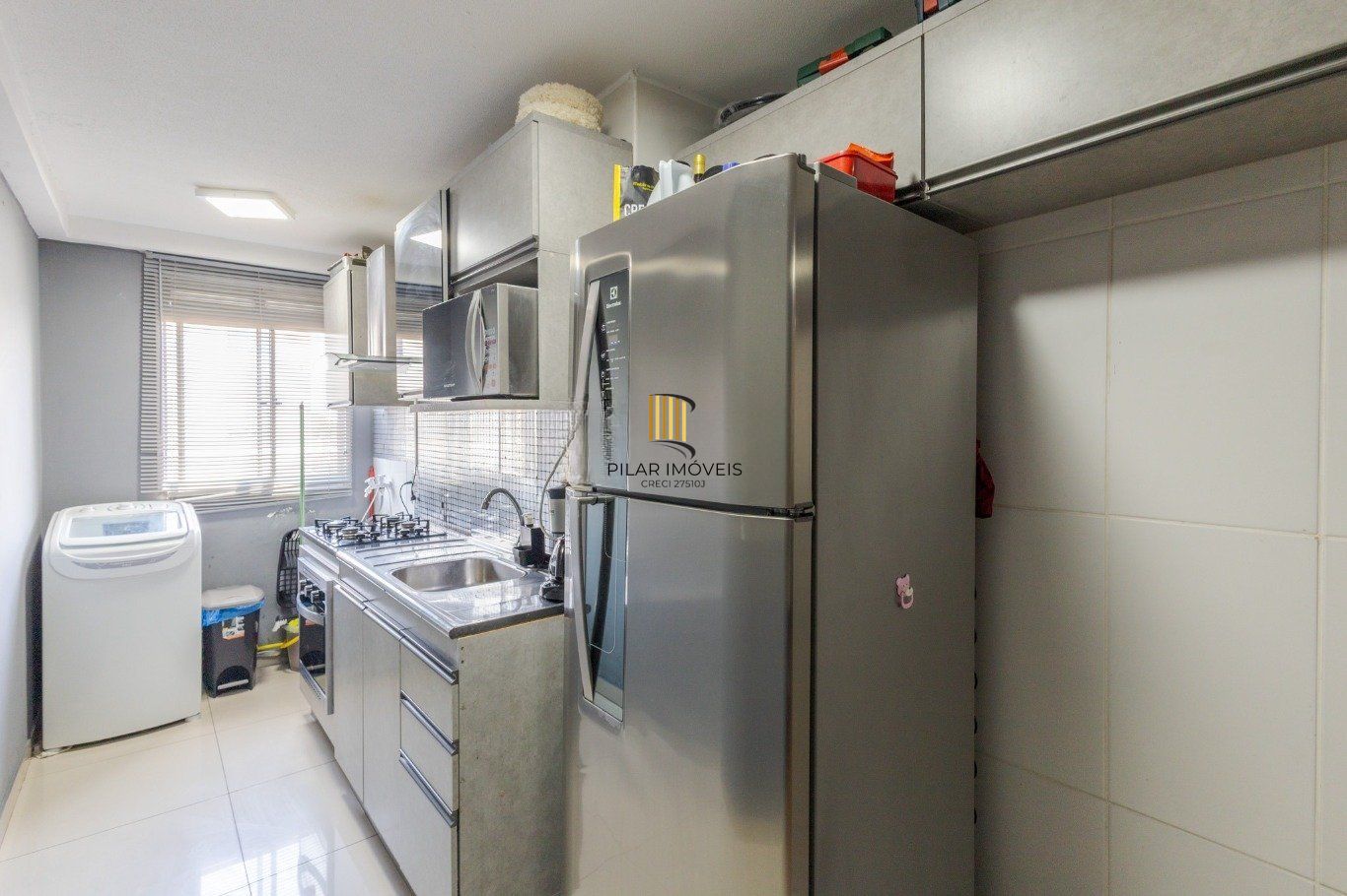 Apartamento semi mobiliado 2 quartos e 1 vaga no bairro Sarandi