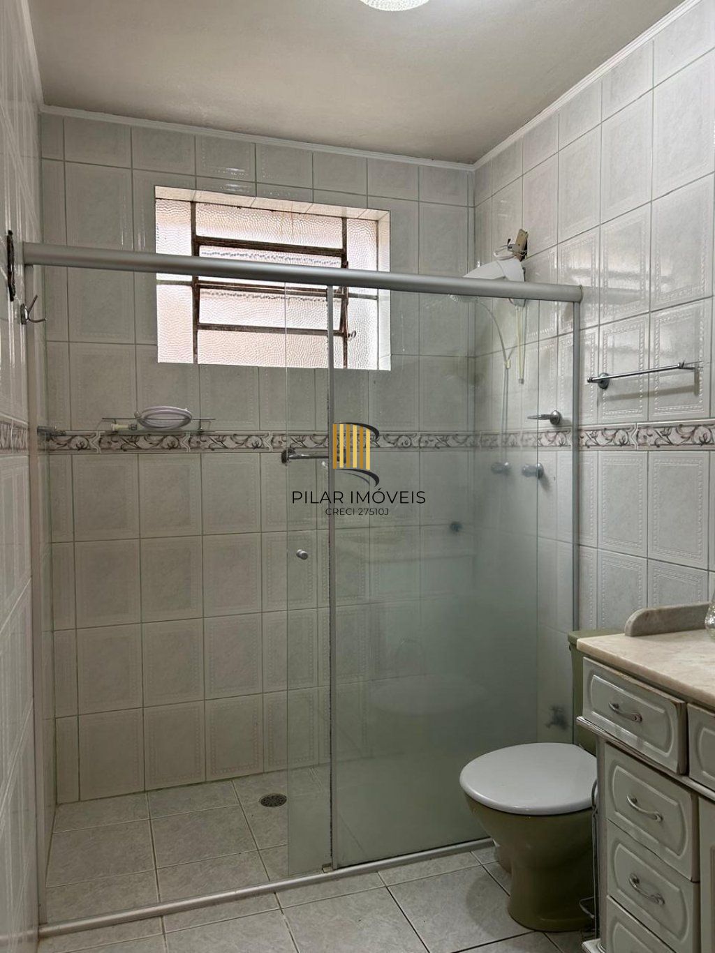 Apartamento térreo com 3 quartos no Bairro Cidade Baixa