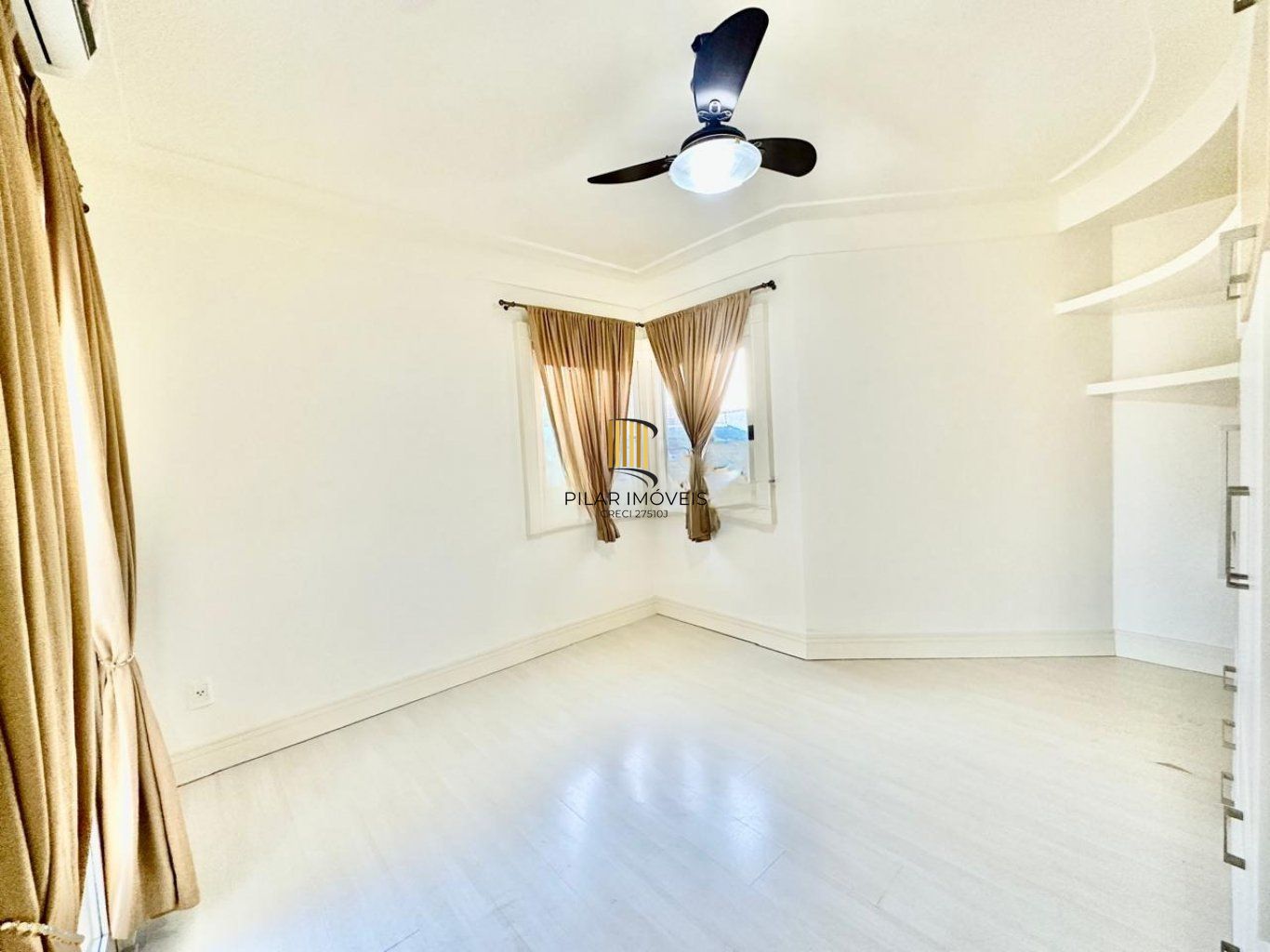 Casa de 3 dormitórios, 2 vagas de garagem em Canoas