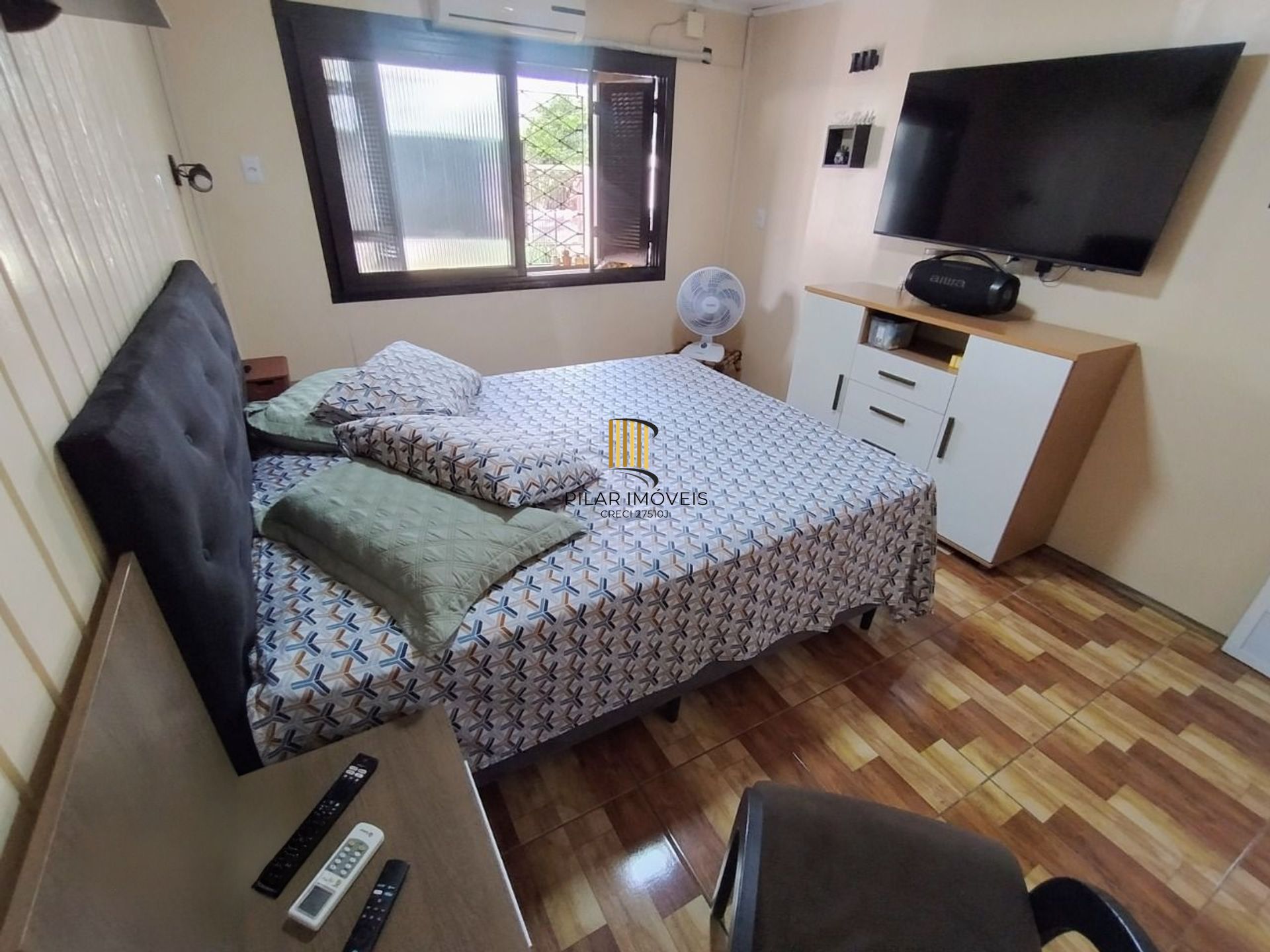 Casa de 4 dormitórios e 4 vagas de garagem em Canoas.