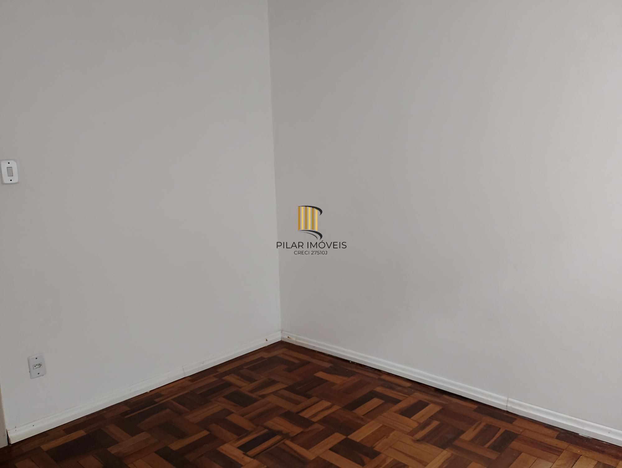 Apartamento à venda com 2 Dormitórios vaga no bairro Petropolis