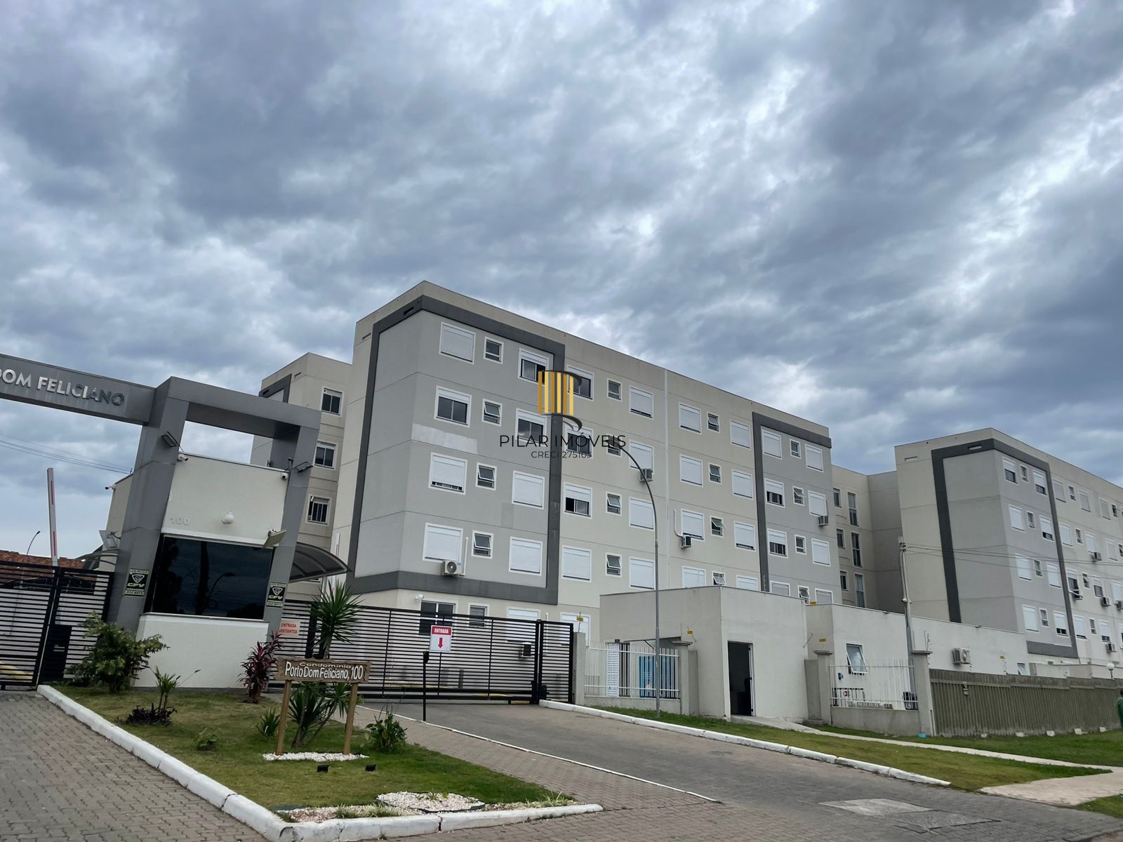 Apartamento 2 dormitórios Linda Vista, 1 vaga e Piscina na Av. Protásio Alves
