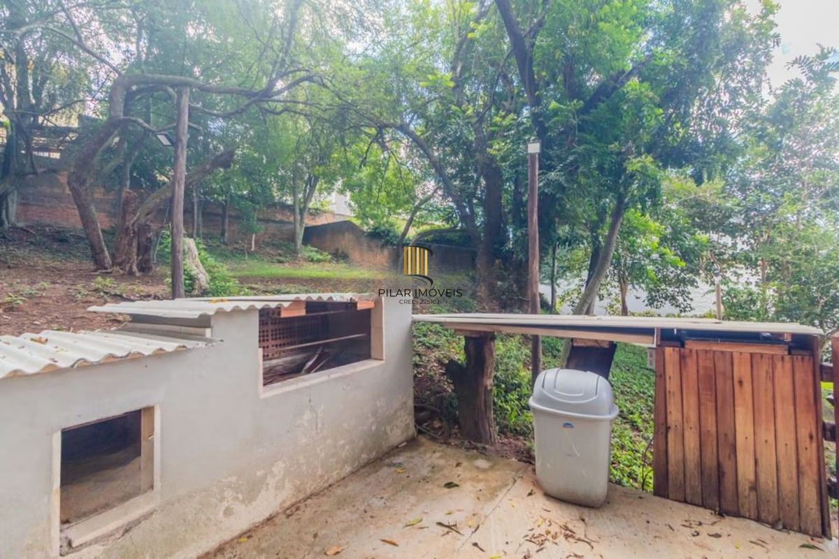Casa em condomínio 4 dormitórios com piscina e energia solar no Santo Antonio