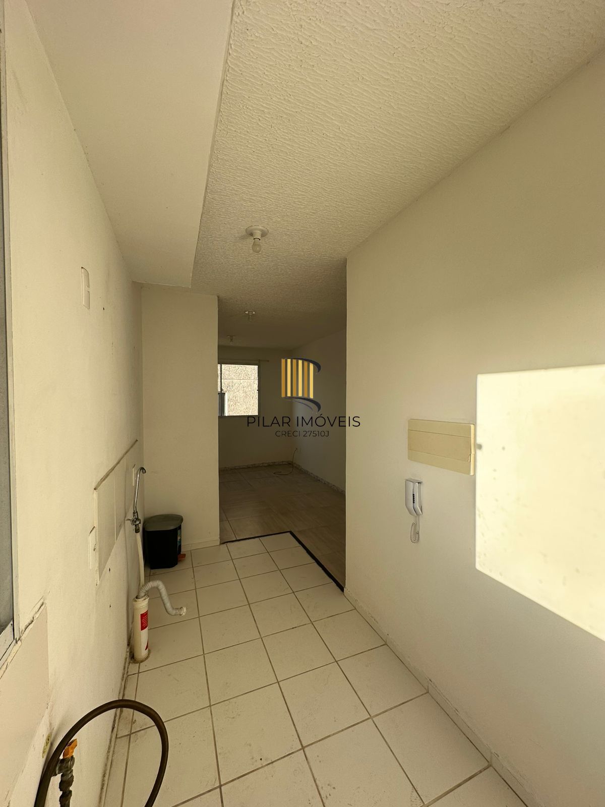 Apartamento 2 dormitórios com 1 vaga Bairro Rubem Berta Porto Alegre