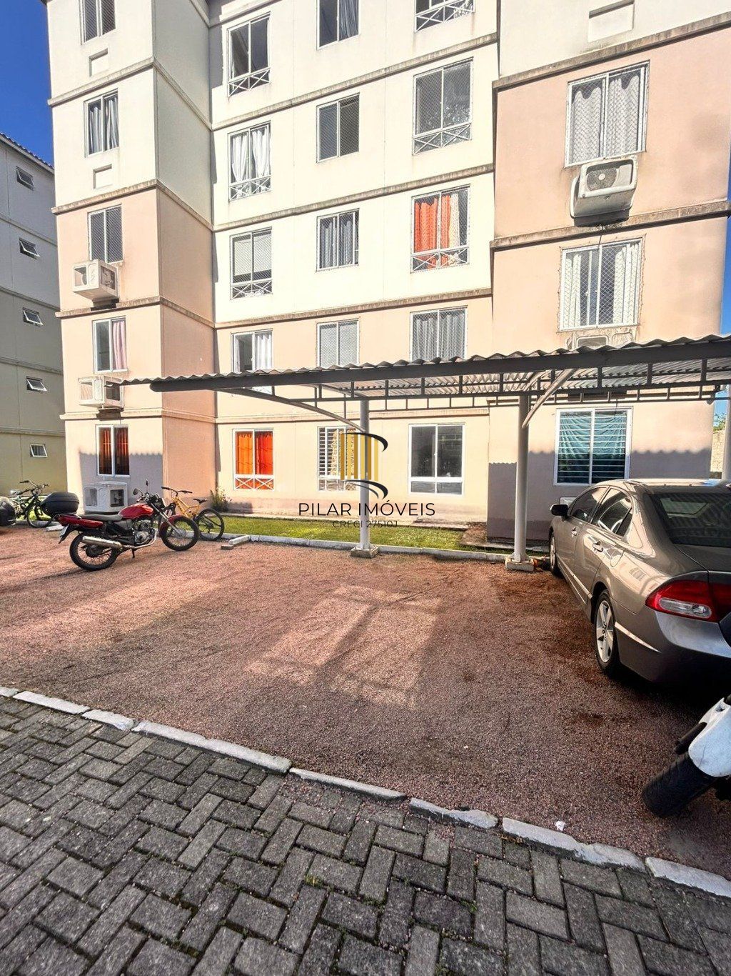 Apartamento com 3 dormitórios e 1 vaga de garagem no bairro Fátima em Canoas