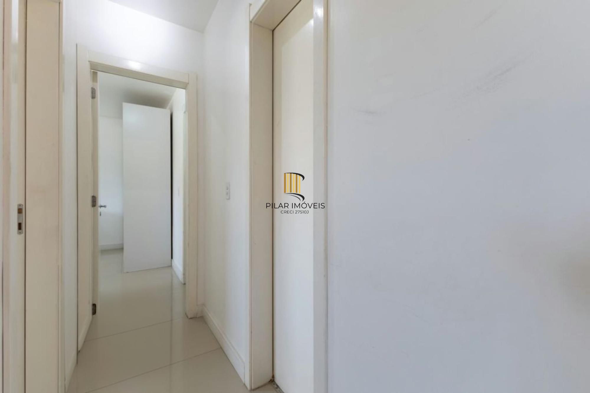 Apartamento 3 Dormitórios com Sacada, Elevador e Vaga no Jardim Carvalho