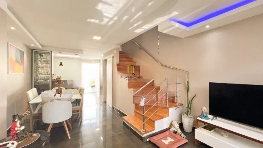 Casa de condomínio com 2 quartos, vaga e pátio no bairro parque Santa Fe