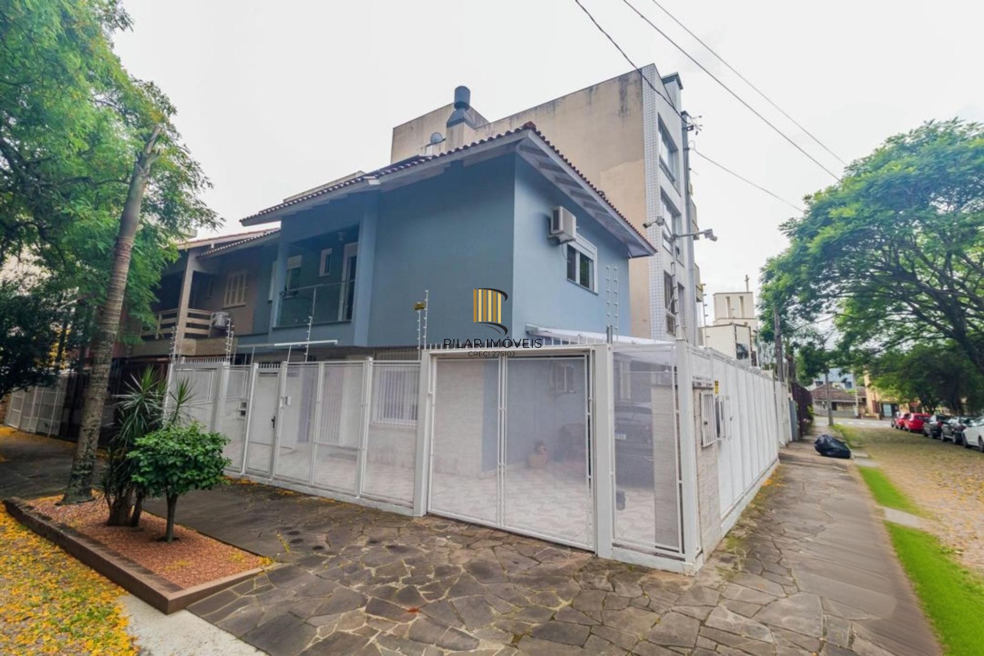 Casa com 3 dormitórios no Bairro Vila Ipiranga