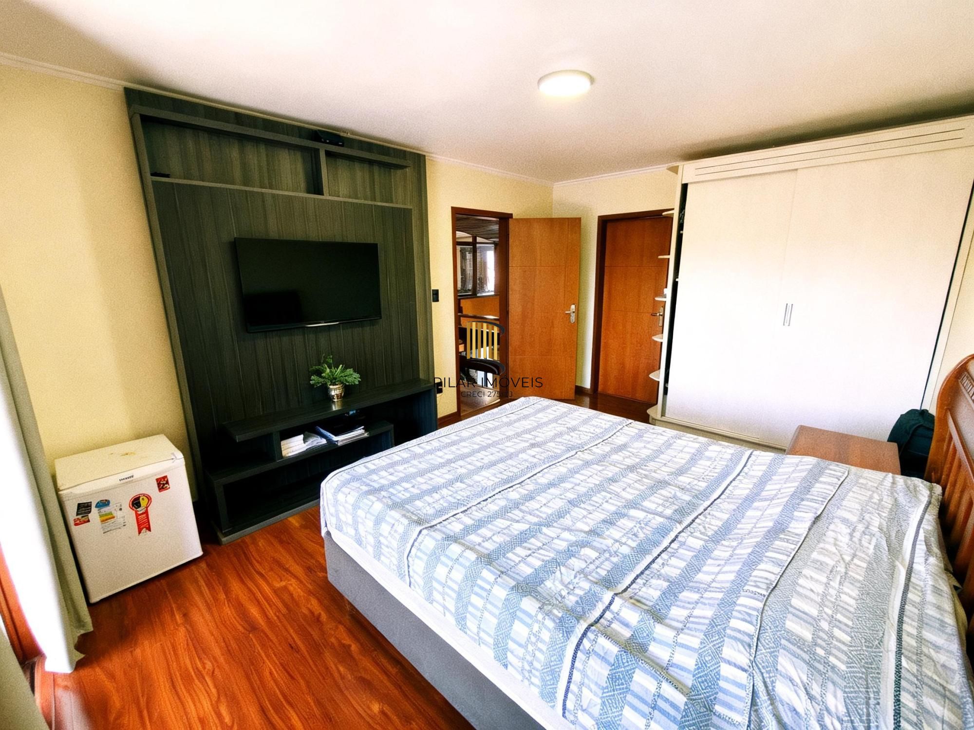 Casa com 4 quartos, piscina, vaga, churrasqueira e Sacada no bairro Jardim Itu