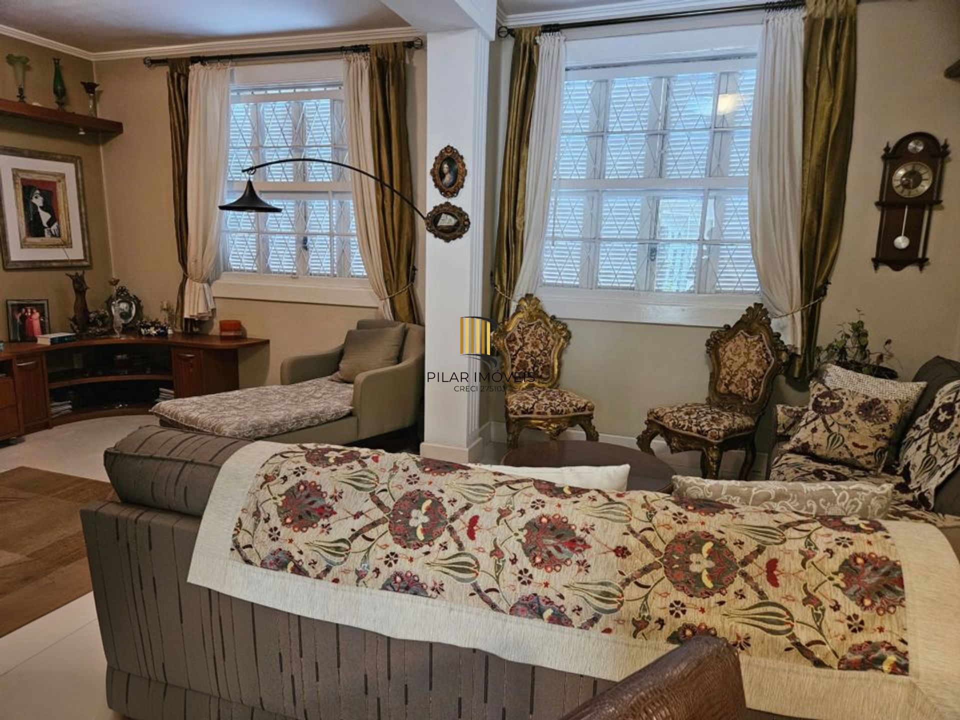 Apartamento com 2 dormitórios e 69m² de área privativa no Bairro Auxiliadora