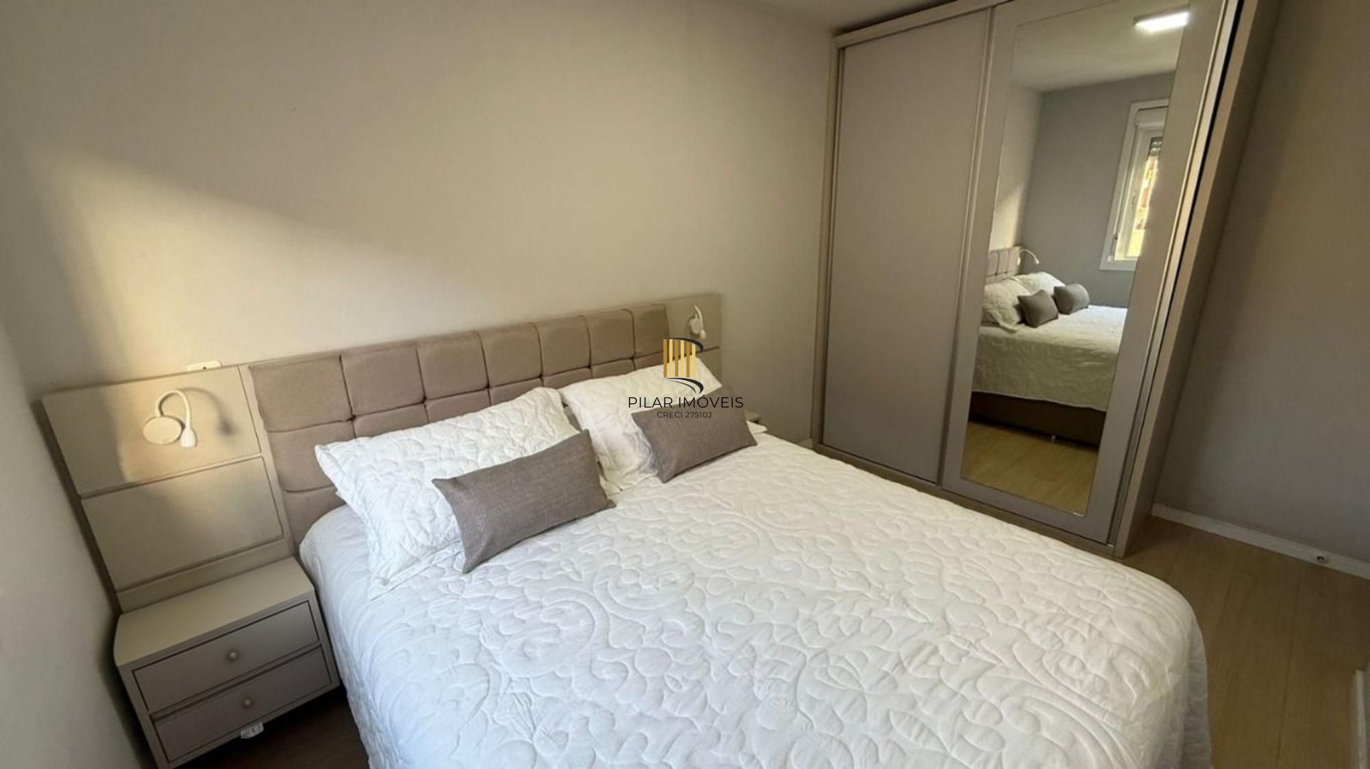 Apartamento de 2 dormitórios, elevador e 1 vaga de garagem em Canoas.