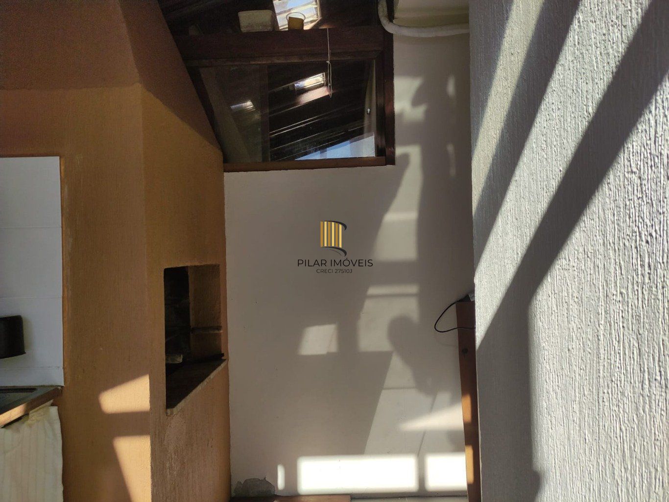 Casa em Condomínio fechado 3 dormitórios no bairro Jardim Itu.