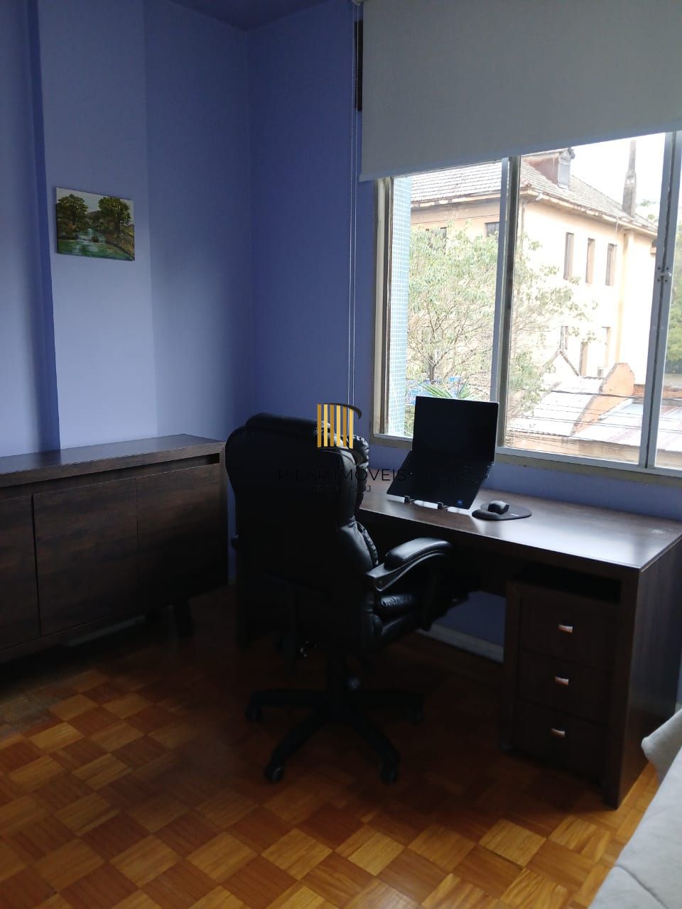 Apartamento com 2 dormitórios e 1 vaga de garagem no Bairro Floresta.