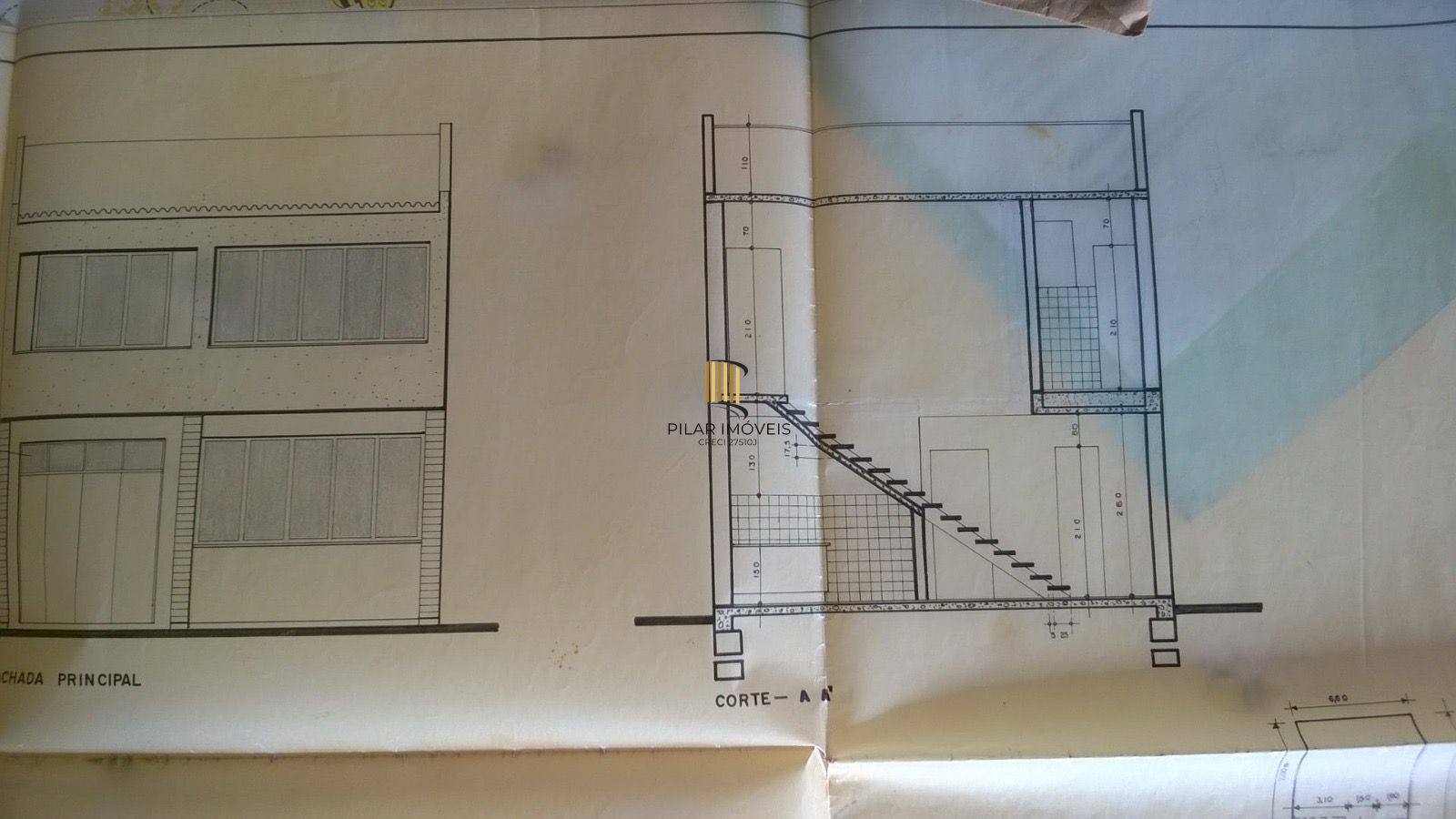 Casa 3 dormitórios e 2 vagas, 154m2 Bairro Santa Maria Goreti,  Porto Alegre