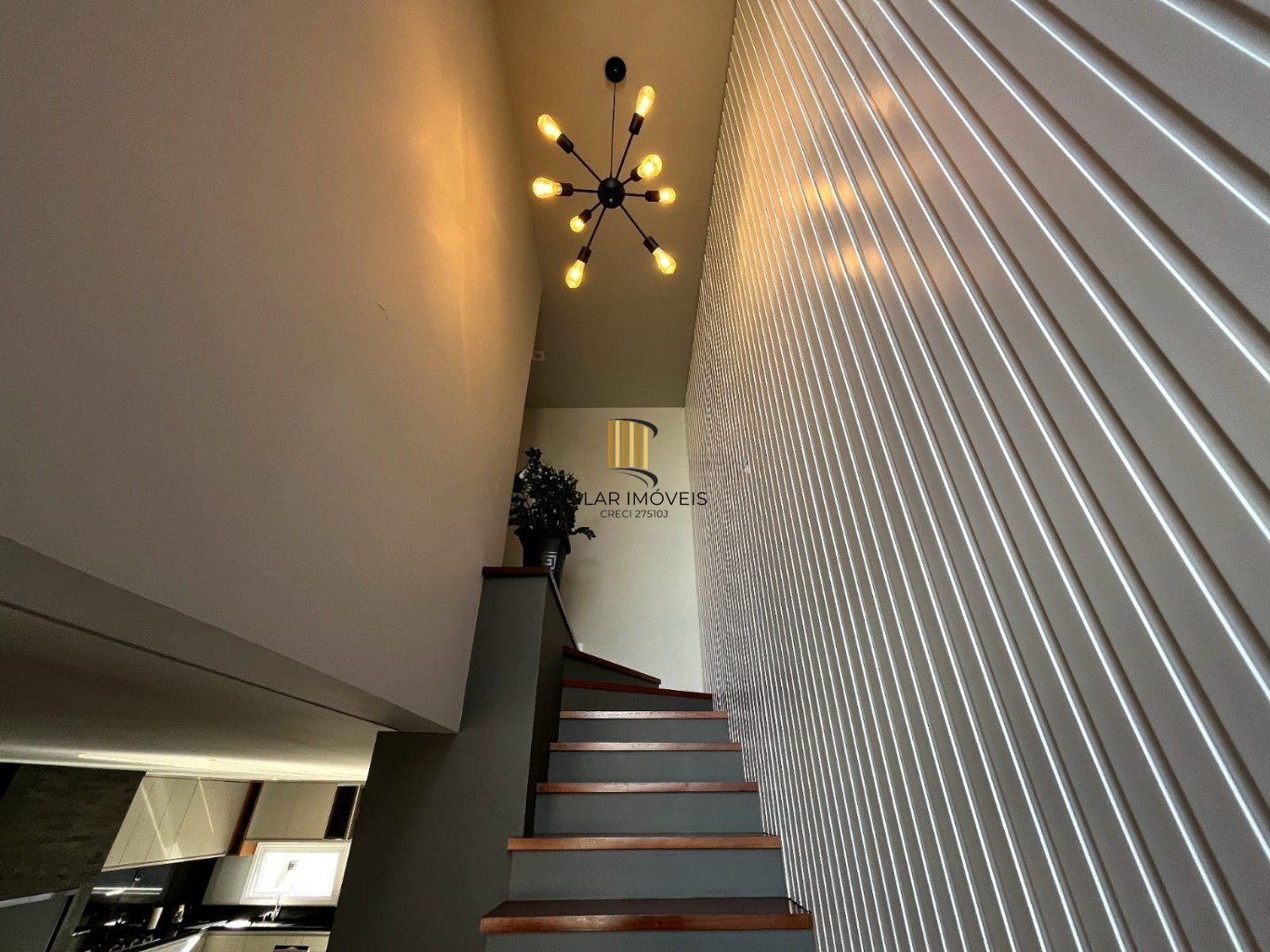 Casa de 3 dormitórios e 4 vagas de garagem em Gravataí.