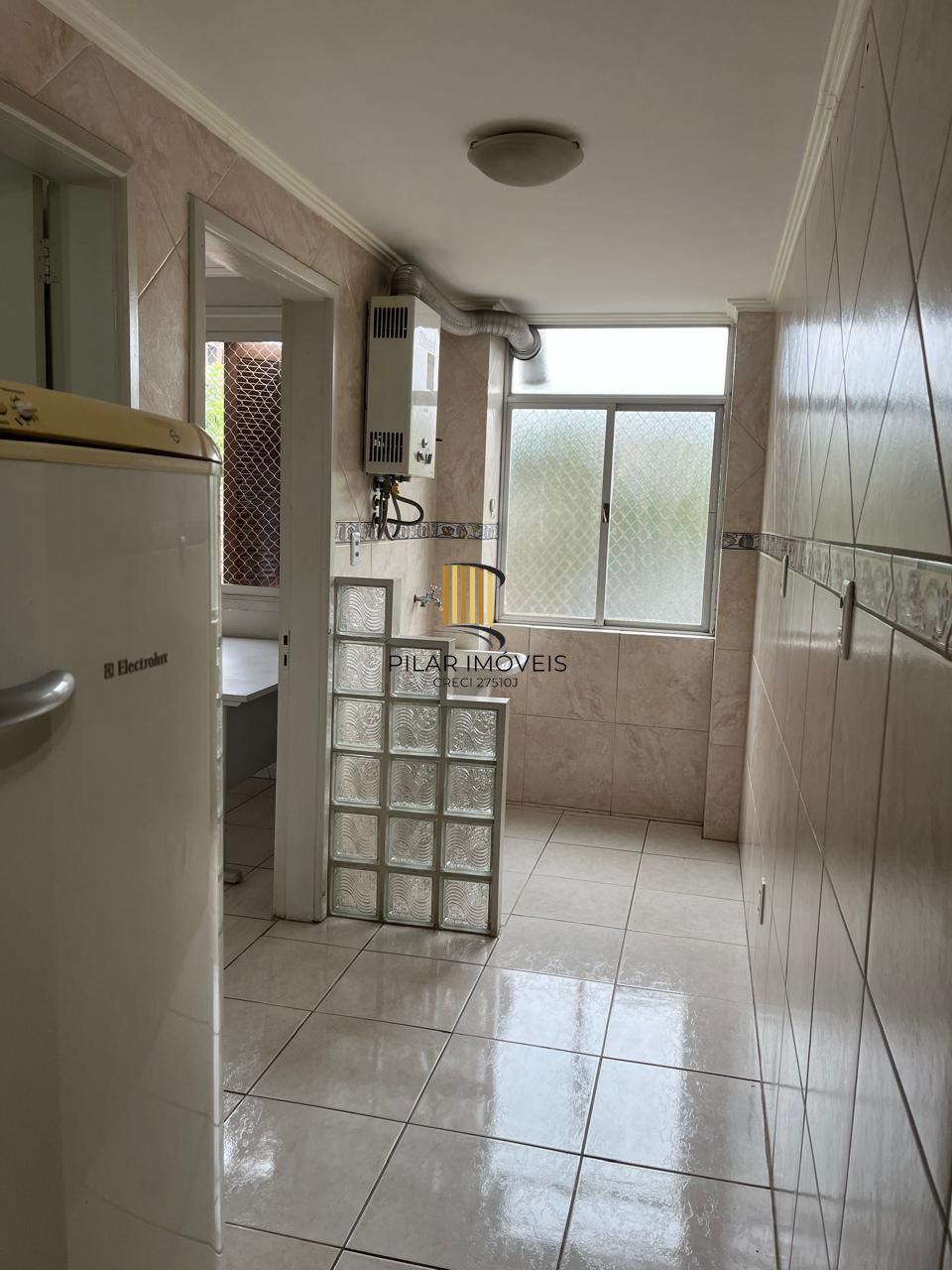 Apartamento de 2 dormitórios e 1 vaga à venda em Canoas