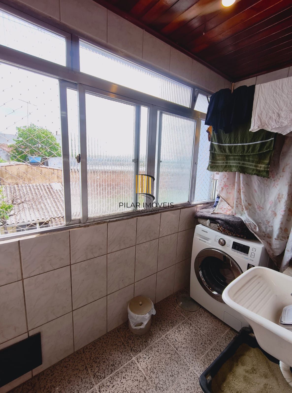 APARTAMENTO 2 DORMITÓRIOS COM SUITE 2 Vagas Bairro Vila Ipiranga Porto Alegre