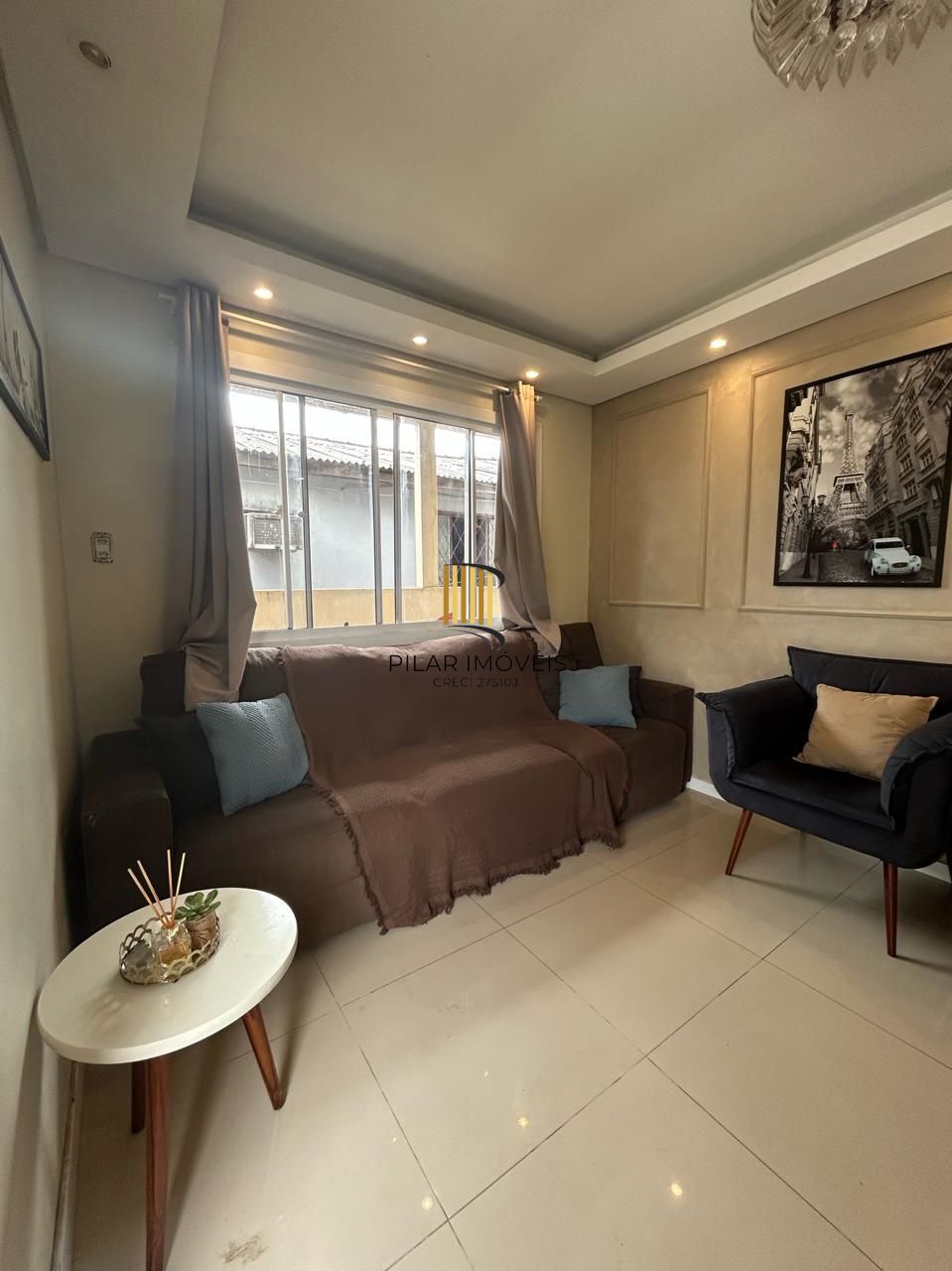 Casa com 4 dormitórios  em Gravataí