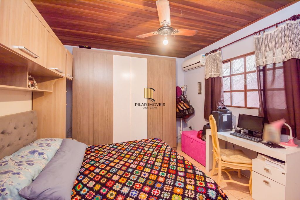 Casa com 4 Dorms e Terreno Amplo – bairro São João, 400m²