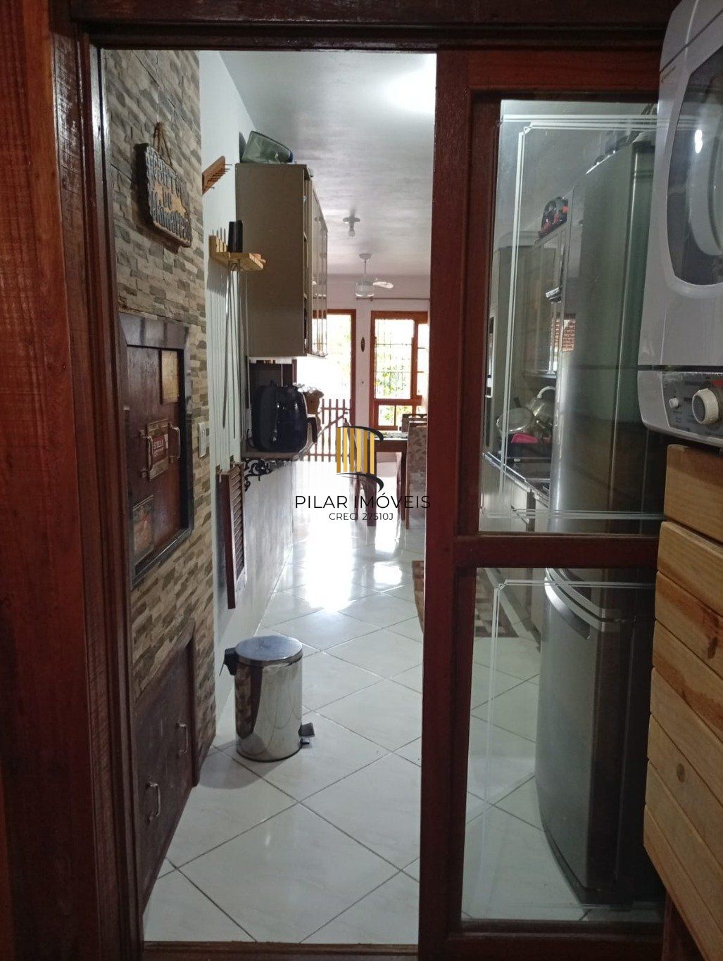 Casa com 2 dormitorios com 1 vaga de garagem, no Bairro Olaria em Canoas