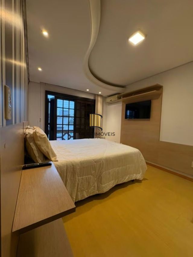 Casa de 3 dormitórios e 1 vaga de garagem em cachoeirinha.