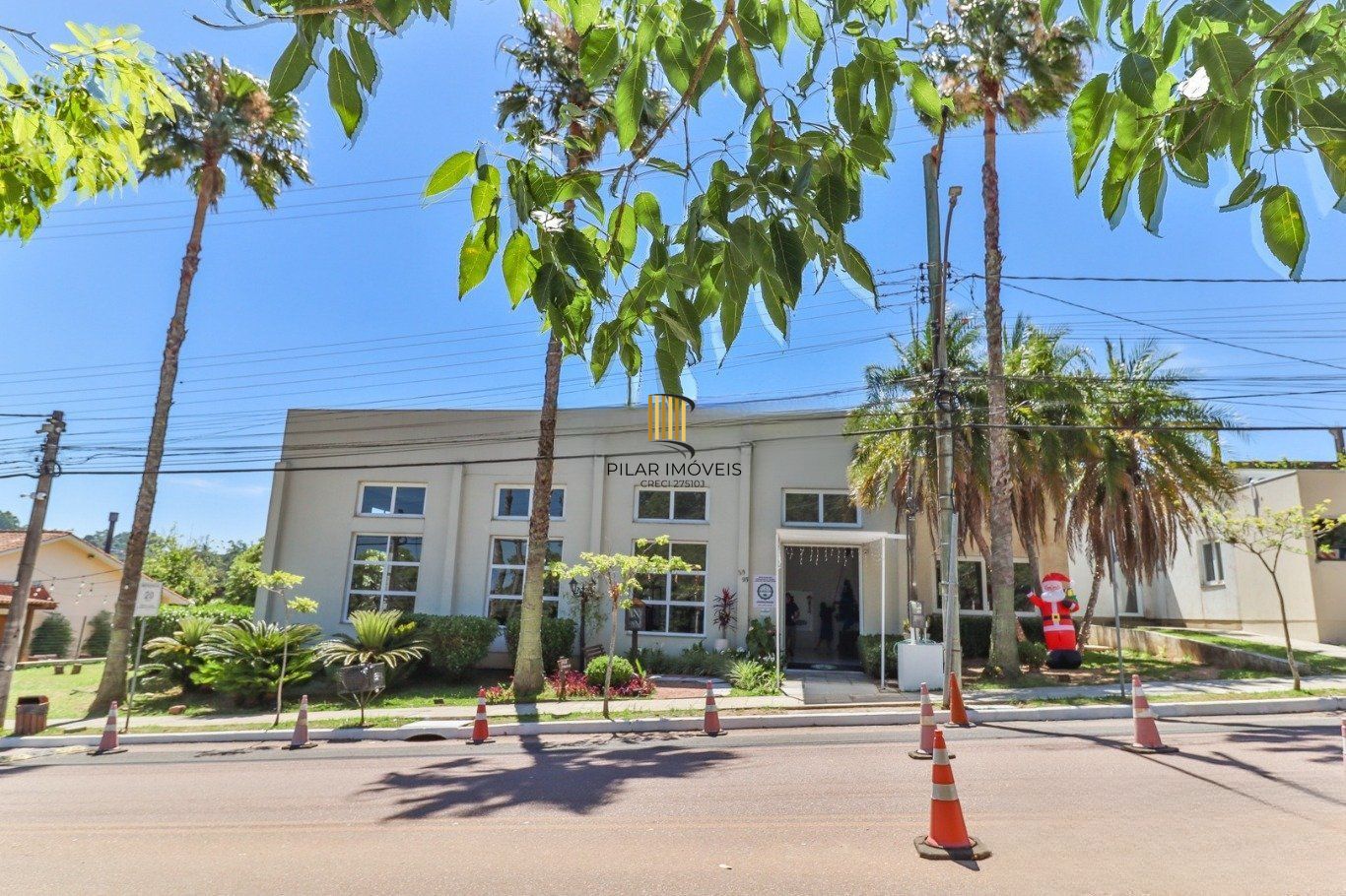 Casa em Condomínio com 3 Dormitórios e Energia Solar na Lomba do Pinheiro