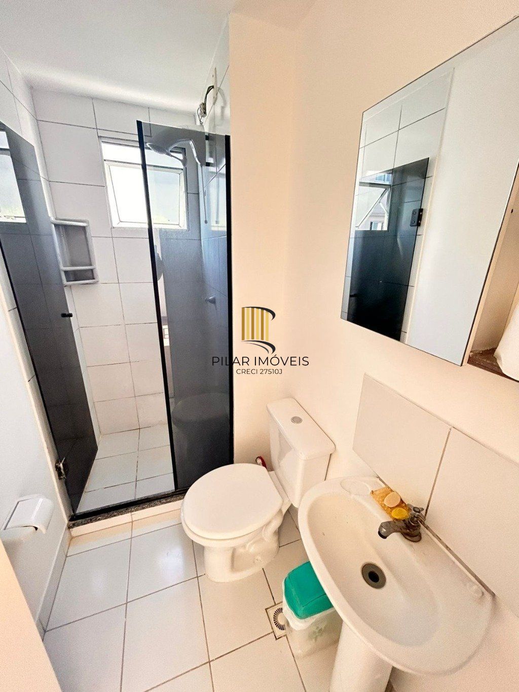 Apartamento com 3 dormitórios e 1 vaga de garagem no bairro Fátima em Canoas