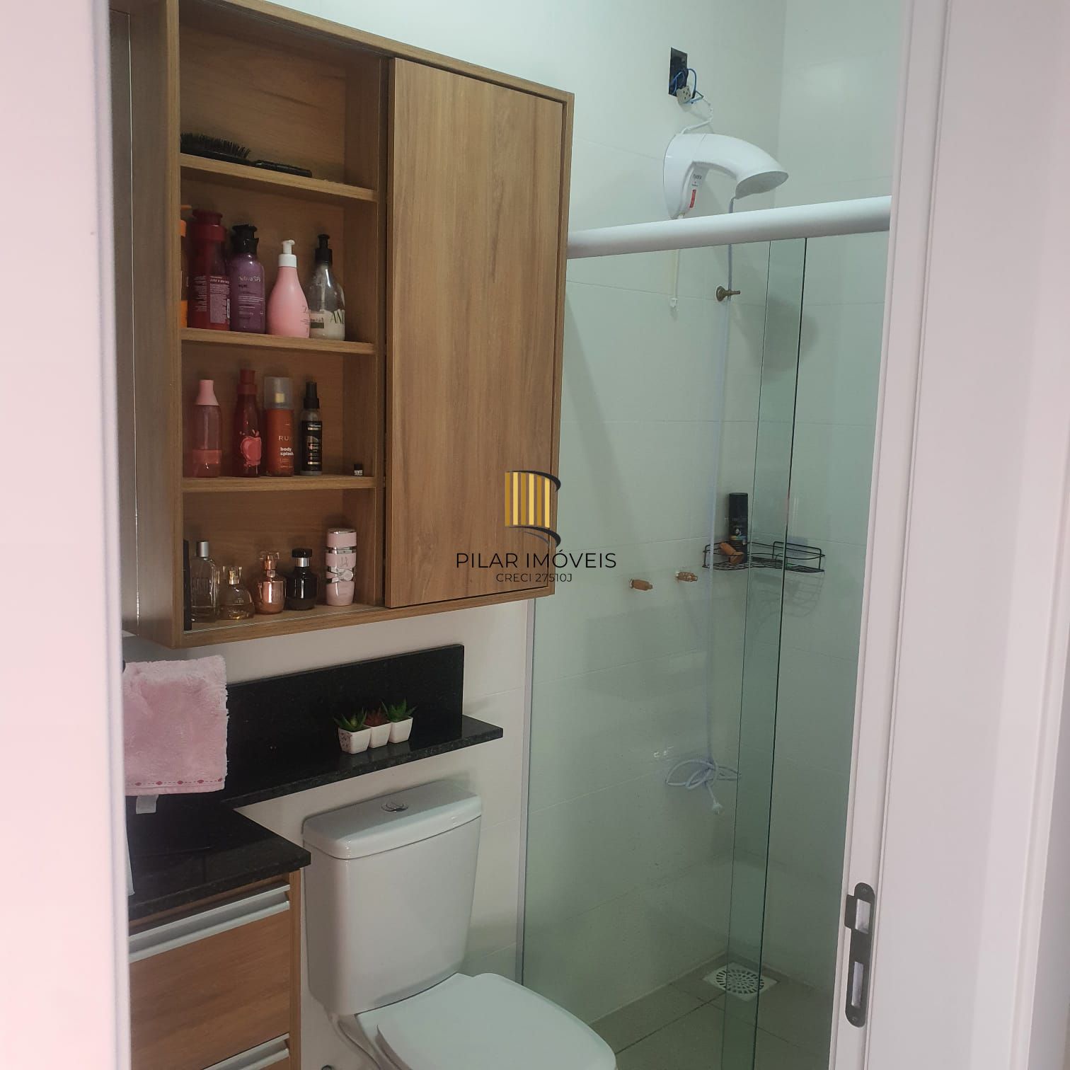 Casa geminada com 2 quartos e vaga de garagem no bairro Cruzeiro do sul