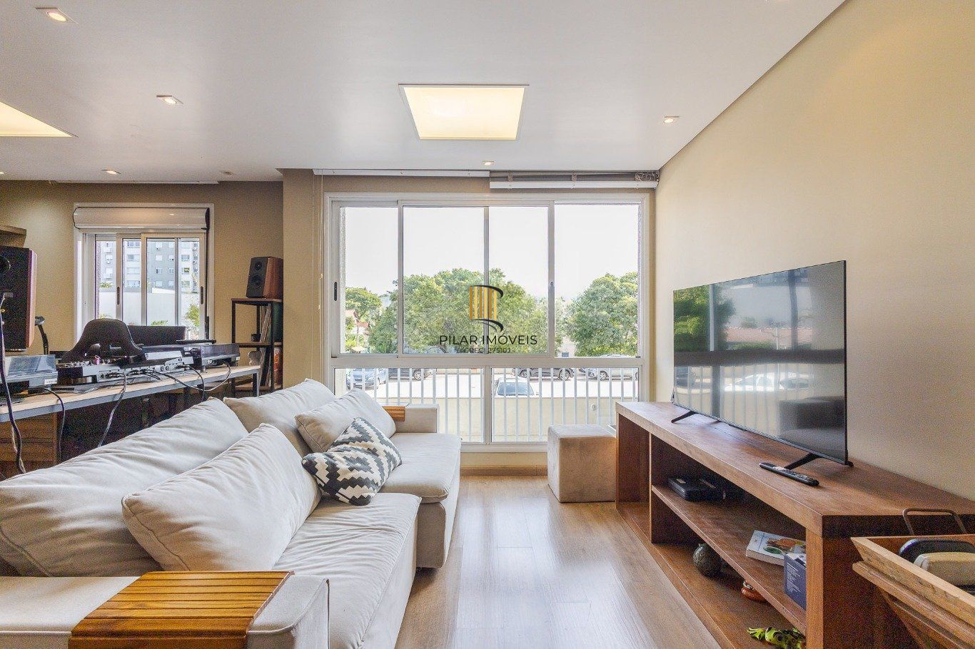 Apartamento de 2 quartos e 1 vaga de garagem no Bairro Partenon Porto Alegre.