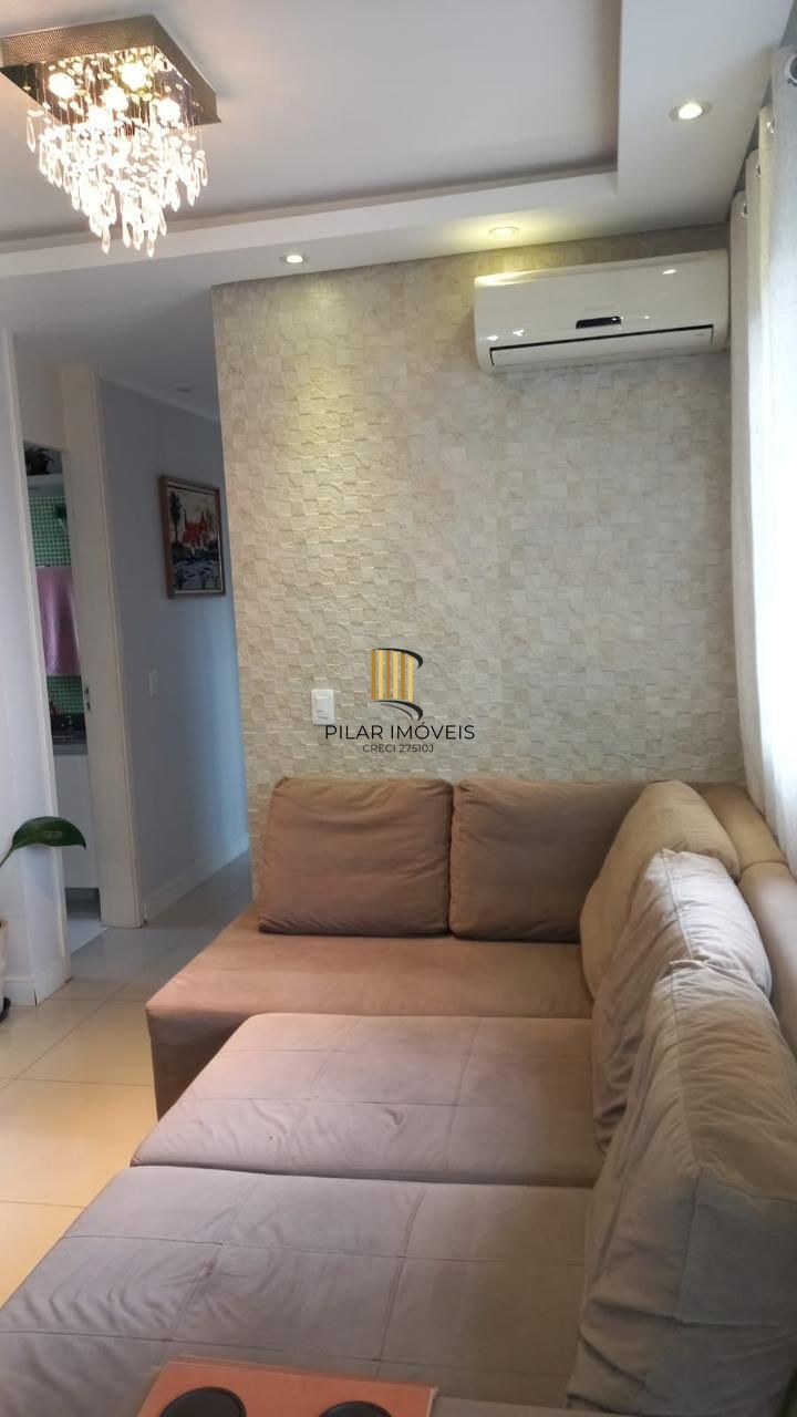 Apartamento com sacada, todo mobiliado de 3 dormitórios com suíte e 2 vagas de garagem.