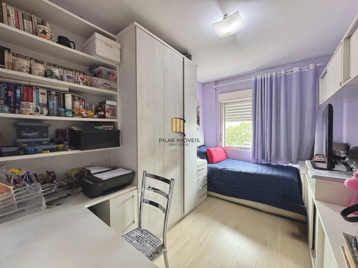 Apartamento com  2 dormitórios e com 1 vaga de garagem em Canoas.